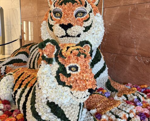jio-centre-mumbai-tigers-statue